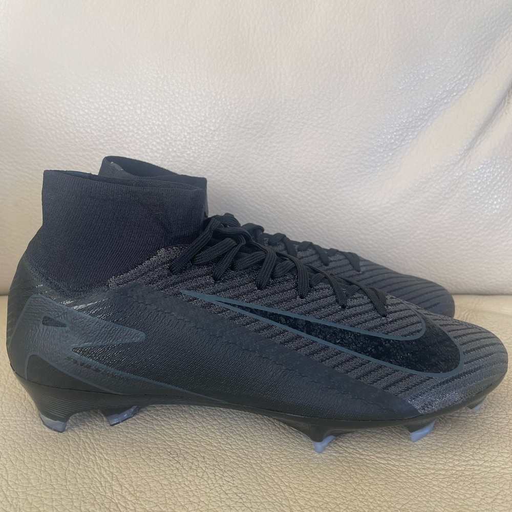 Nike Mercurial Superfly 10 Elite
Firm Ground High Top Soccer Cleats